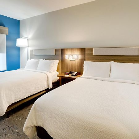 Holiday Inn Express Holly Springs - Raleigh Area By Ihg Bagian luar foto