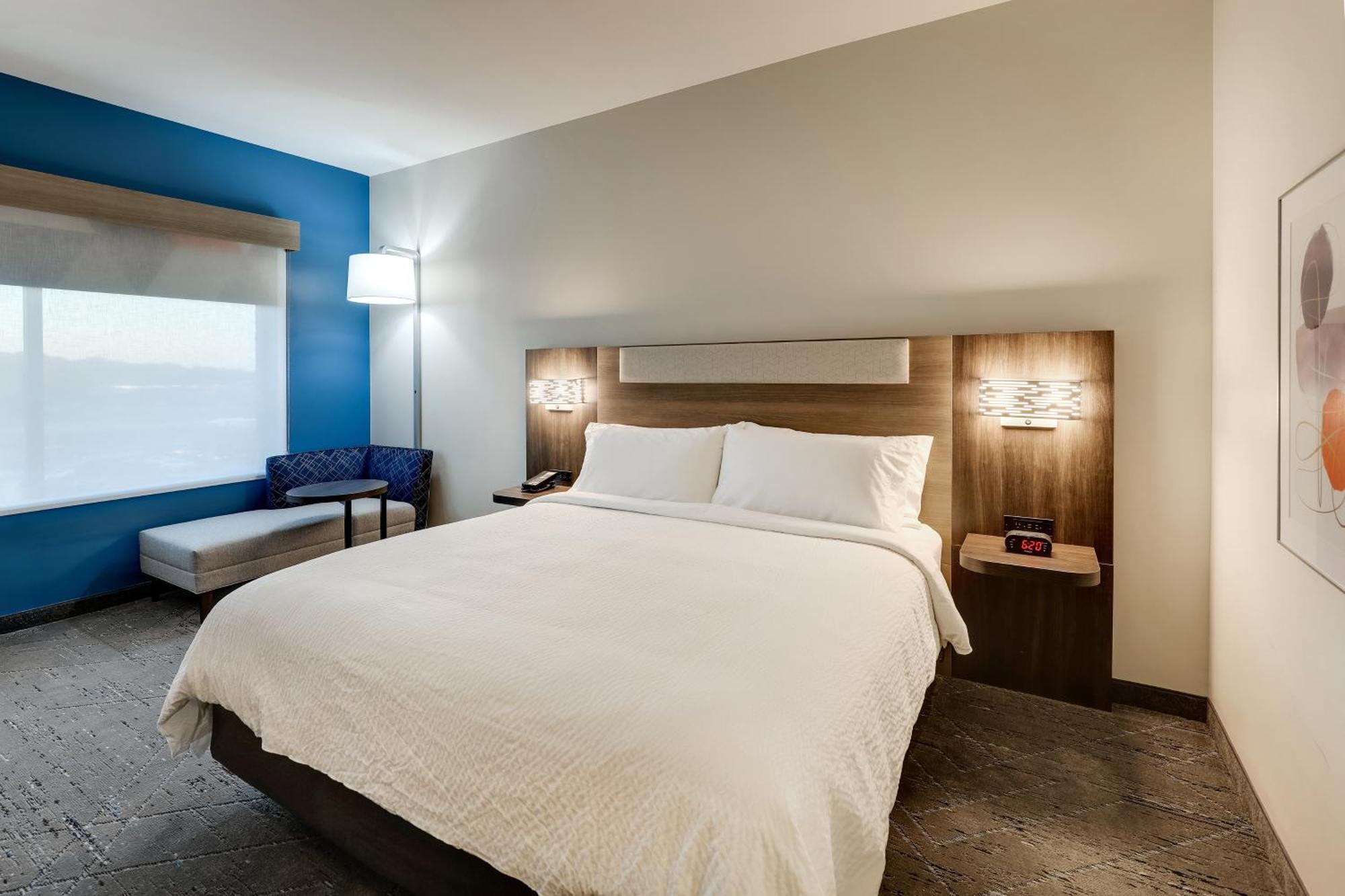 Holiday Inn Express Holly Springs - Raleigh Area By Ihg Bagian luar foto