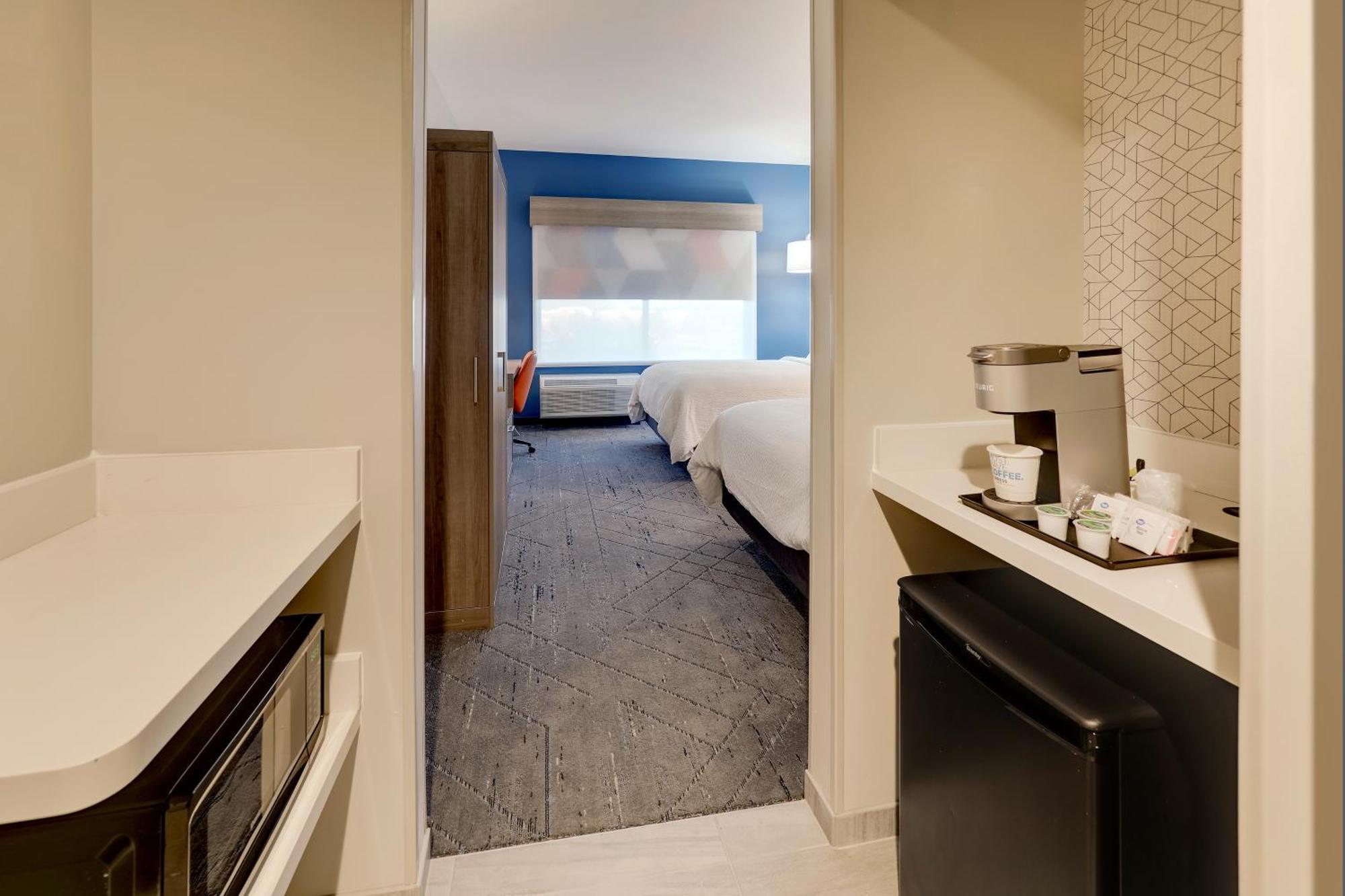 Holiday Inn Express Holly Springs - Raleigh Area By Ihg Bagian luar foto